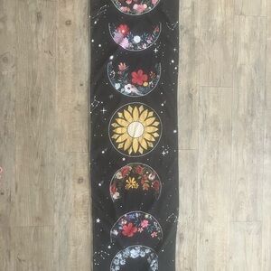 Floral Moon Phase Wall Tapestry - Black and Gold